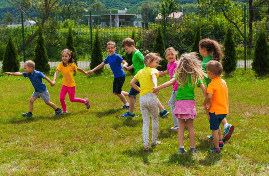 The Benefits of Outdoor Play for Child Development